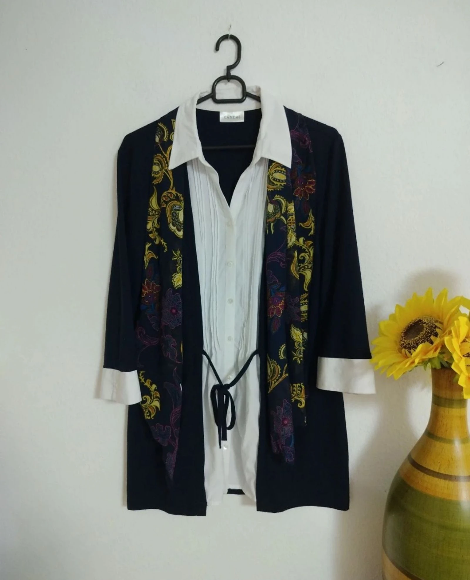 Beautiful blouse with scarf 